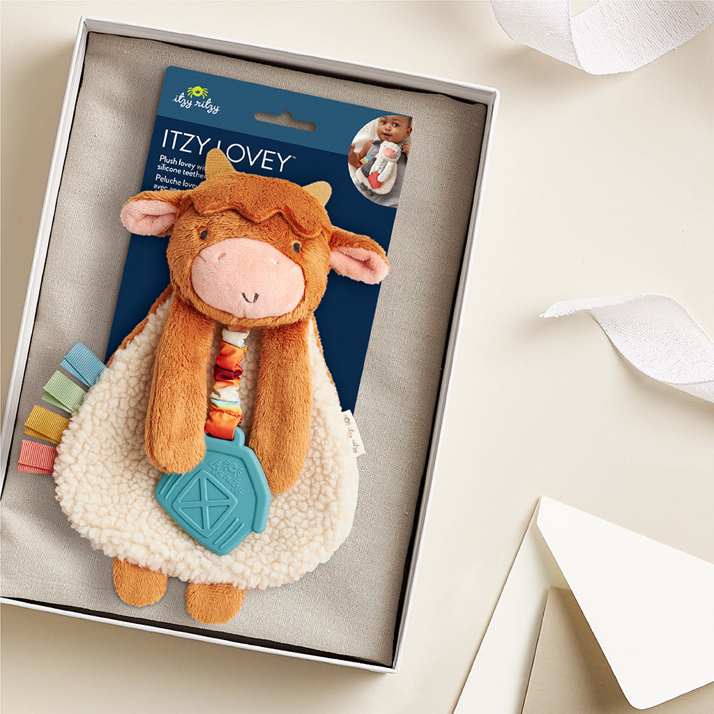 Itzy Lovey™ Plush And Teether Toy (Wyatt the Highland Cow)