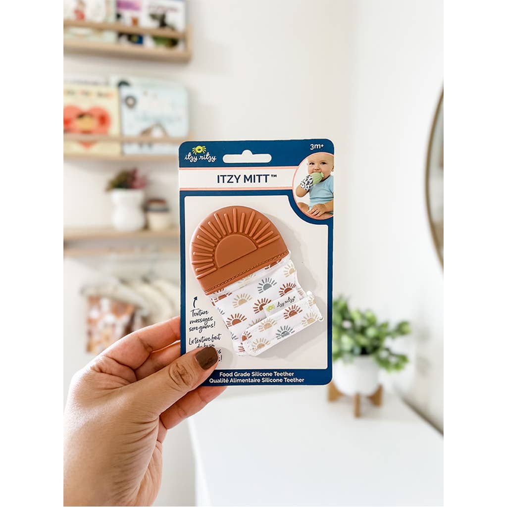 Itzy Mitt™ Silicone Teething Mitts (Wyatt the Highland Cow)