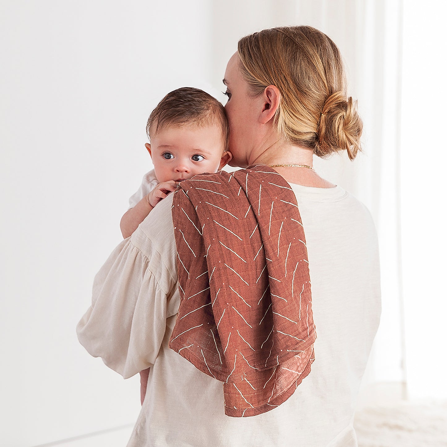 Breastfeeding Boss™ A Multitasking Must-Have For Nursing, Swaddling & More (MudCloth)