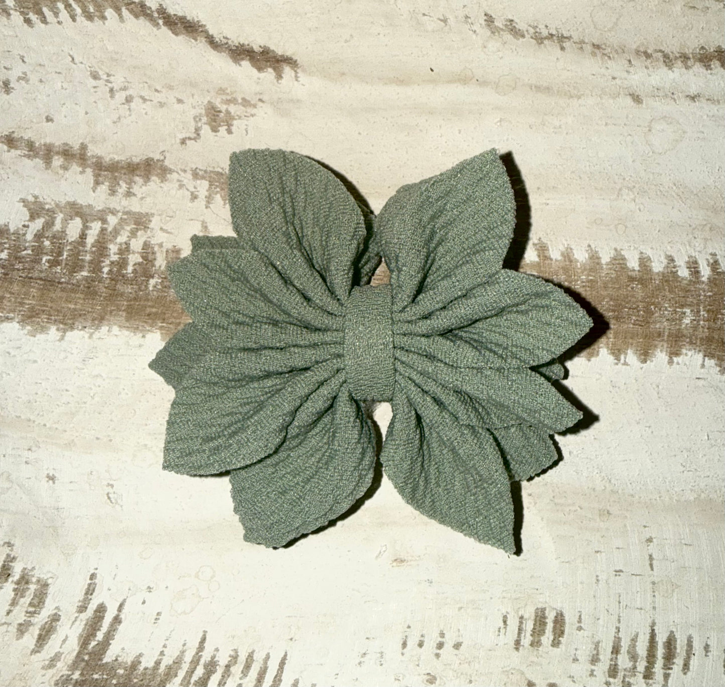 Flower Petal Alligator Clip - Sage Green