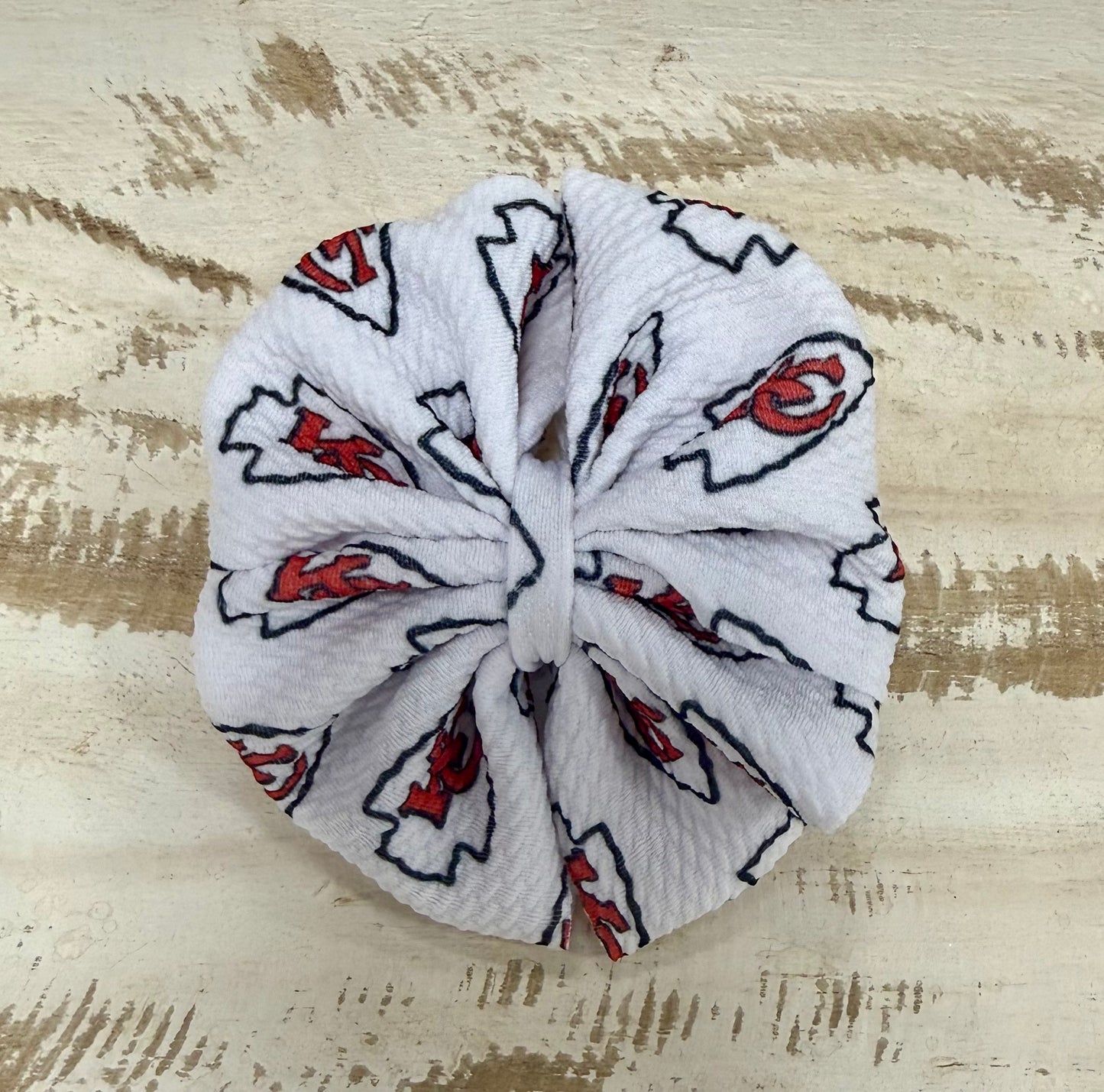 Messy Alligator Bow - White Chiefs Logo