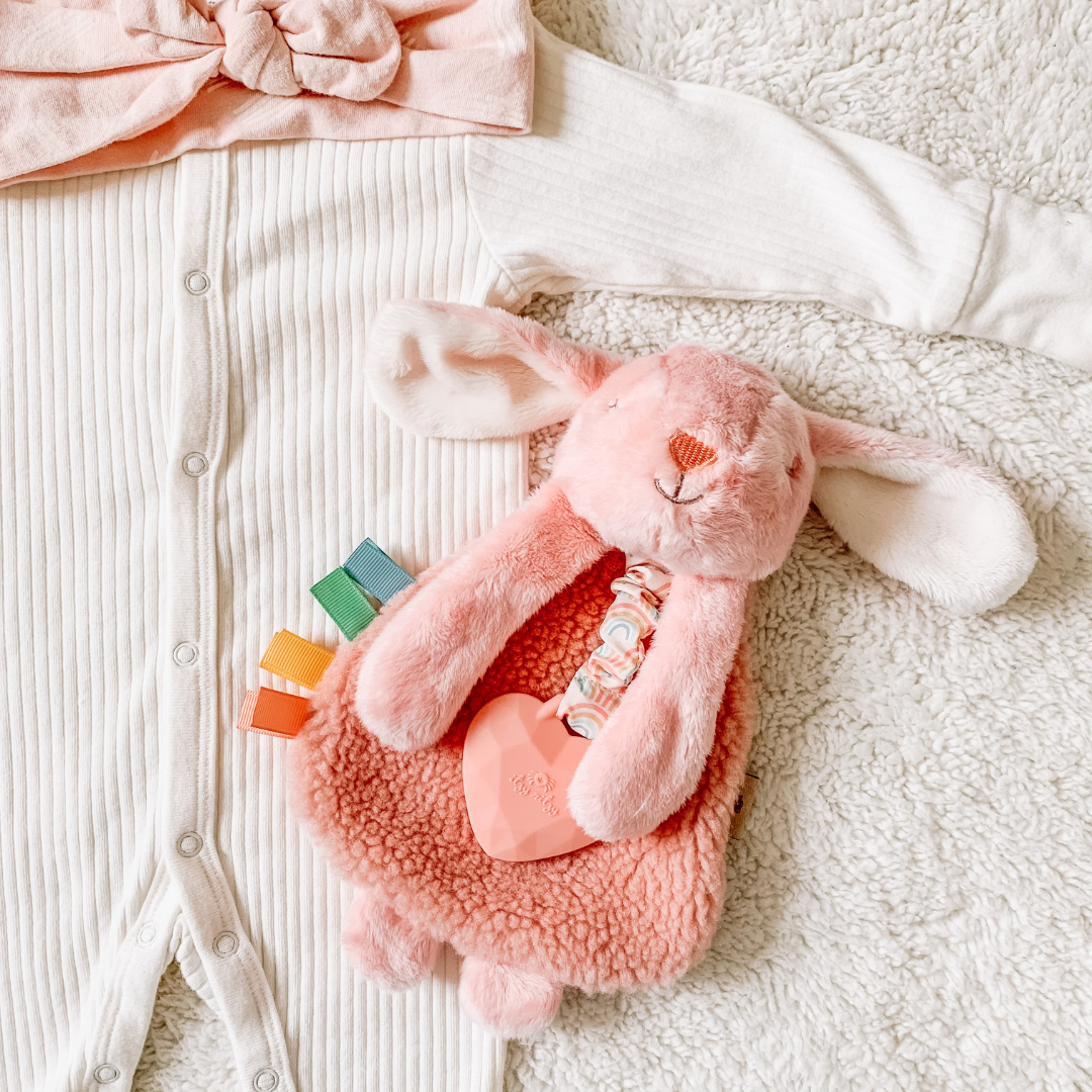 Itzy Lovey Plush and Teether Toy (Ana the Bunny)