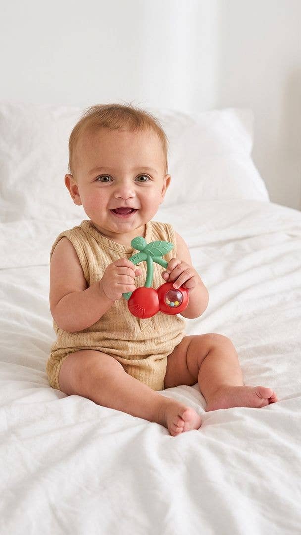 Bitzy Shake™ Rattle (Cherry)