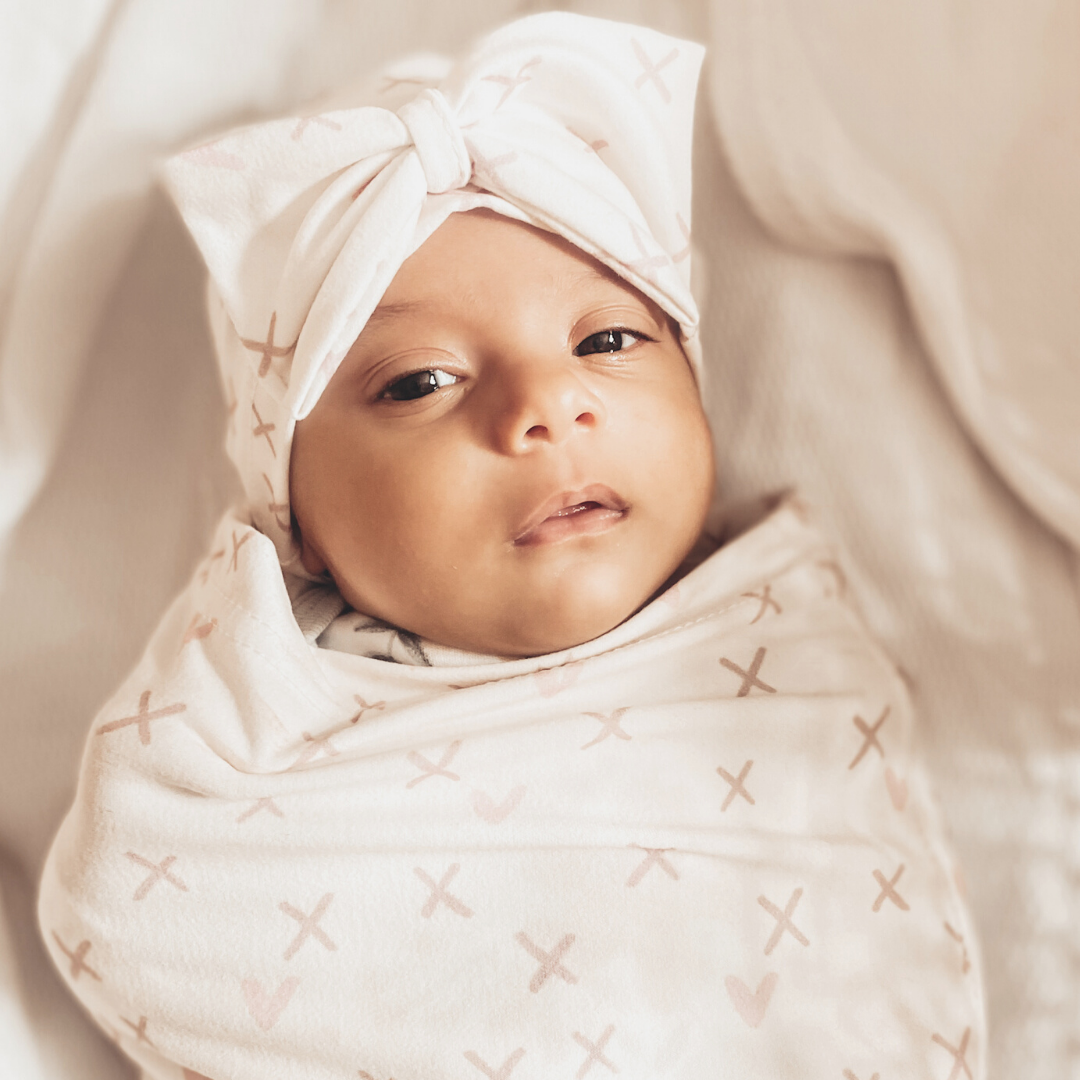 Cutie Cocoon™ - Baby Cocoon & Hat Set (Cross Your Heart)