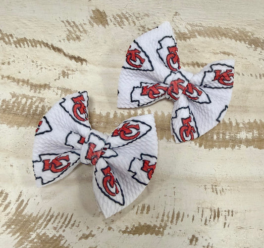 Classic Bow Piggy Set - White Chiefs Logo