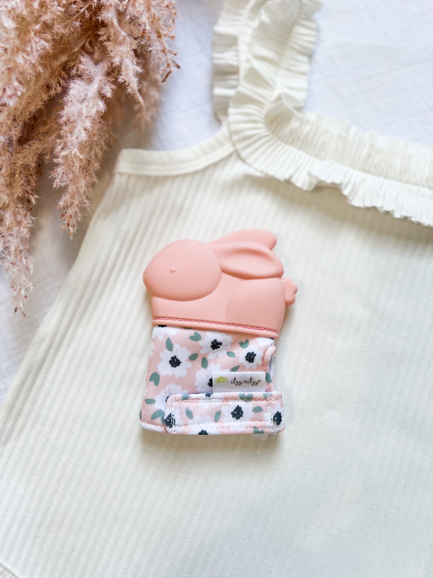 Itzy Mitt® Teething Mittens (Ana the Bunny)